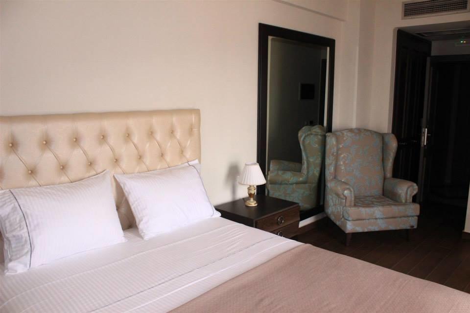 Theasis Hotel Paramythia Exterior photo